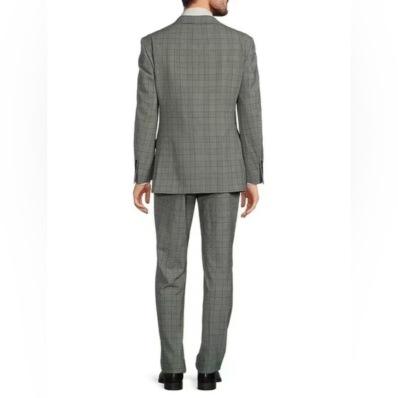Hickey Freeman Classic two piece suit, 100% Wool like new, pants no pleats 36/30 - Picture 2 of 14